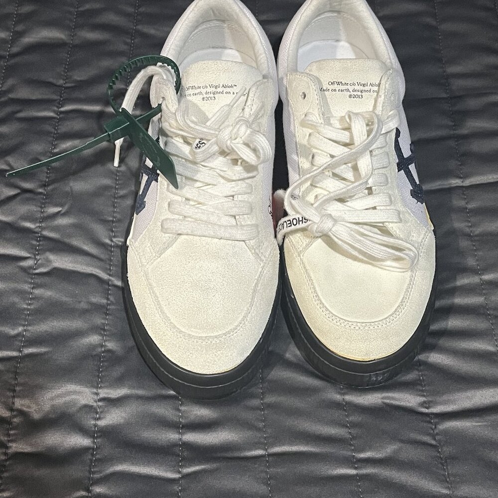NO BOX OFFWHITE Vulcanized sneakers canvas white low suede shoes US size 8/12 Me